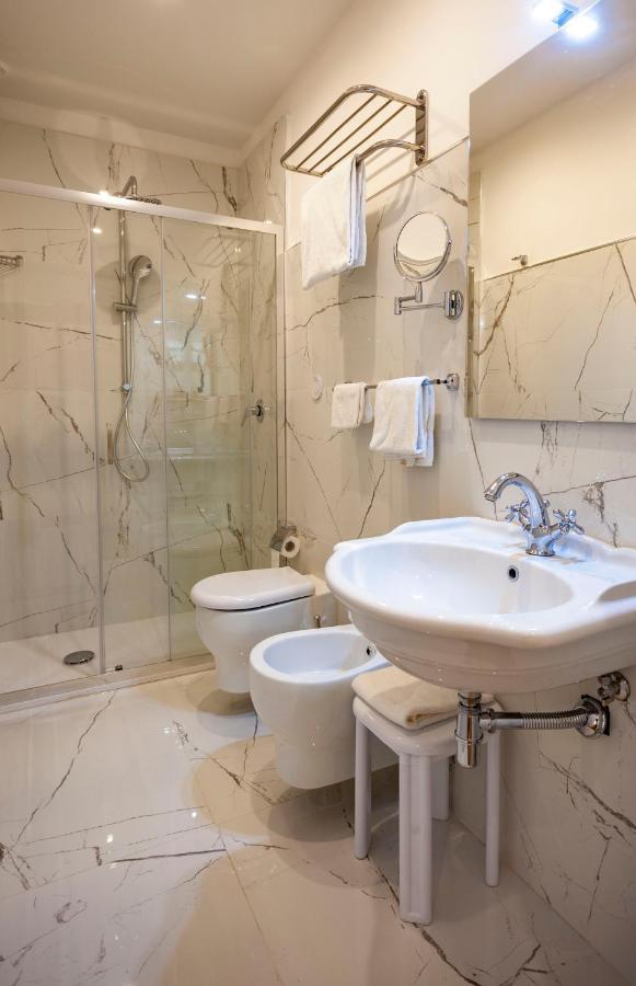 Villa Royal B&B ฟลอเรนซ์ ภายนอก รูปภาพ